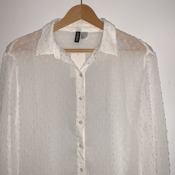 NWT H&M Women's Chiffon See-through Button-down Blouse - Picture 2 of 10